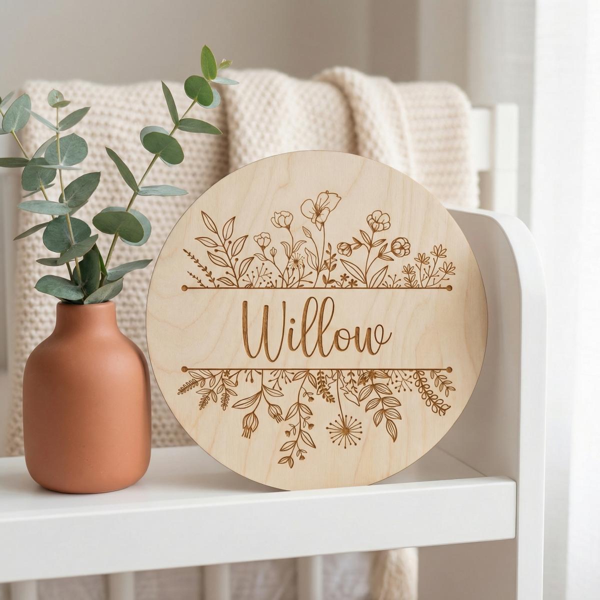 Personalized Floral Round Wood - огляд і ціна Baby Nursery Gifts