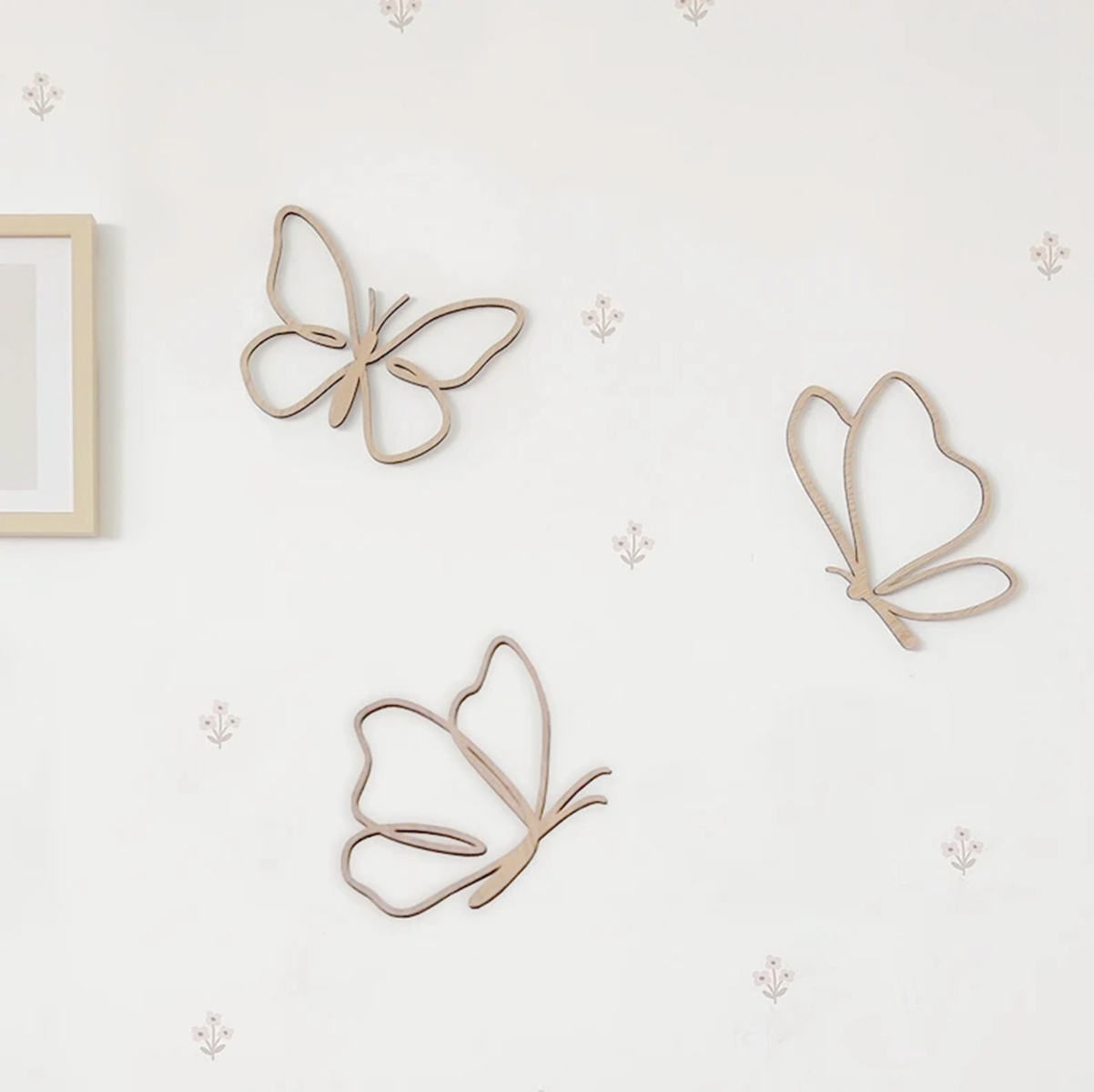 Wooden Butterflies Sign, Woode - огляд і ціна Baby Nursery Products